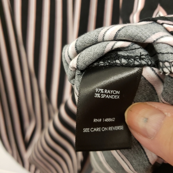 NWT Torrid Striped Woven Sleeveless Top Size 00/ML, Casual, Classic - Picture 8 of 9